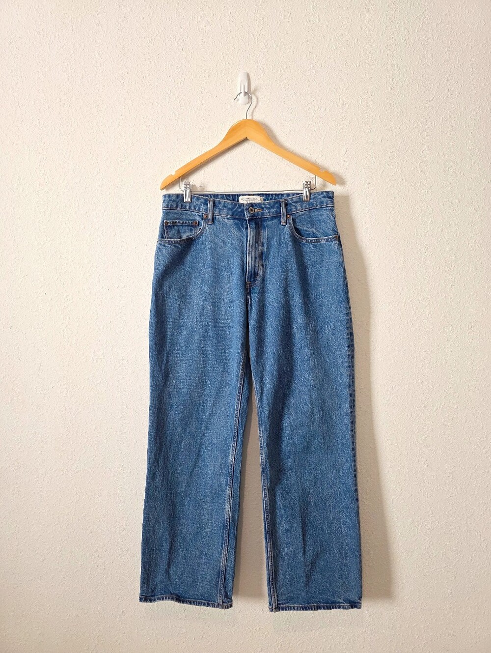 Abercrombie High Rise 90s Relaxed Curve Love Jeans 31